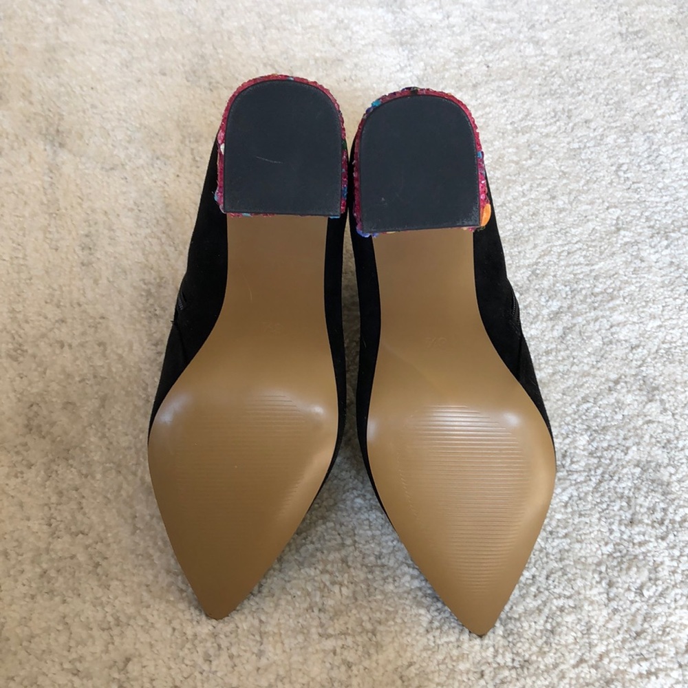 NWOB Betsey Johnson Kassie Boots - Picture 5 of 7